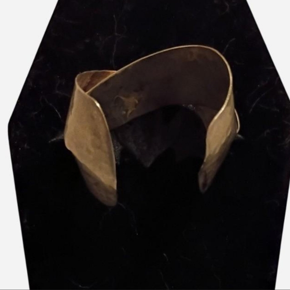 Metal Twist Cuff Bracelet - Picture 3 of 3